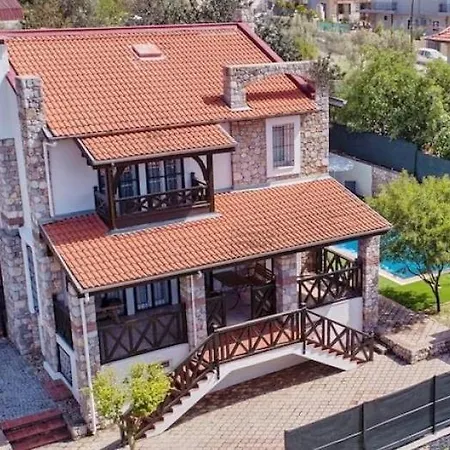 Deniz フェティエ