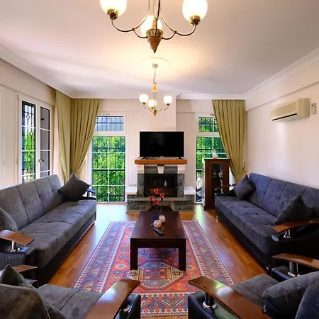 Deniz Villa *